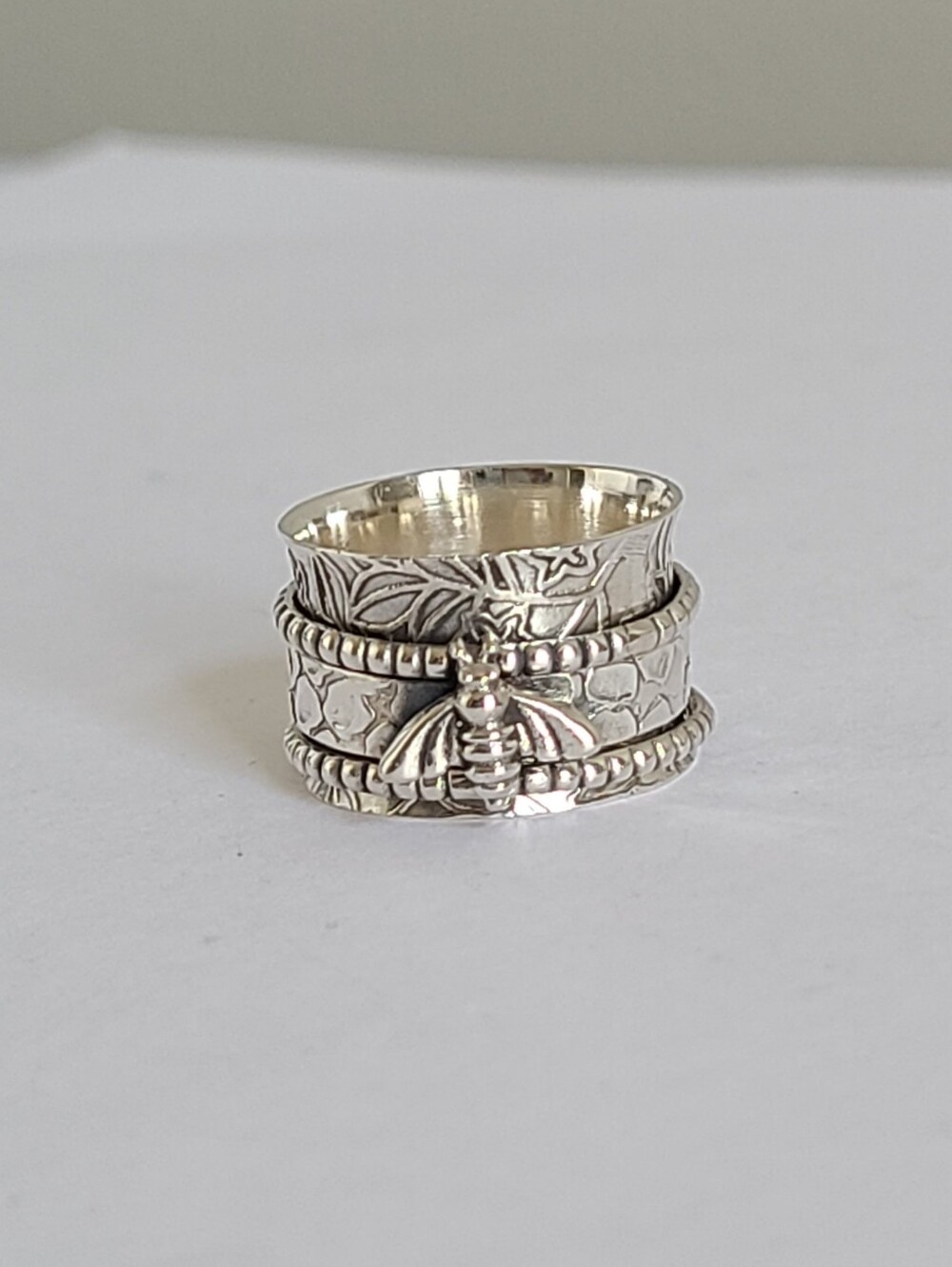 Sterling Silver Engraved Chunky Figural Honey Bee Wide Spinner Meditation Ring